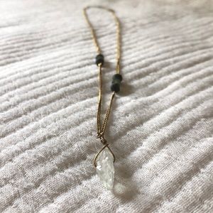 Elegant Gold Necklace with Quartz Pendant